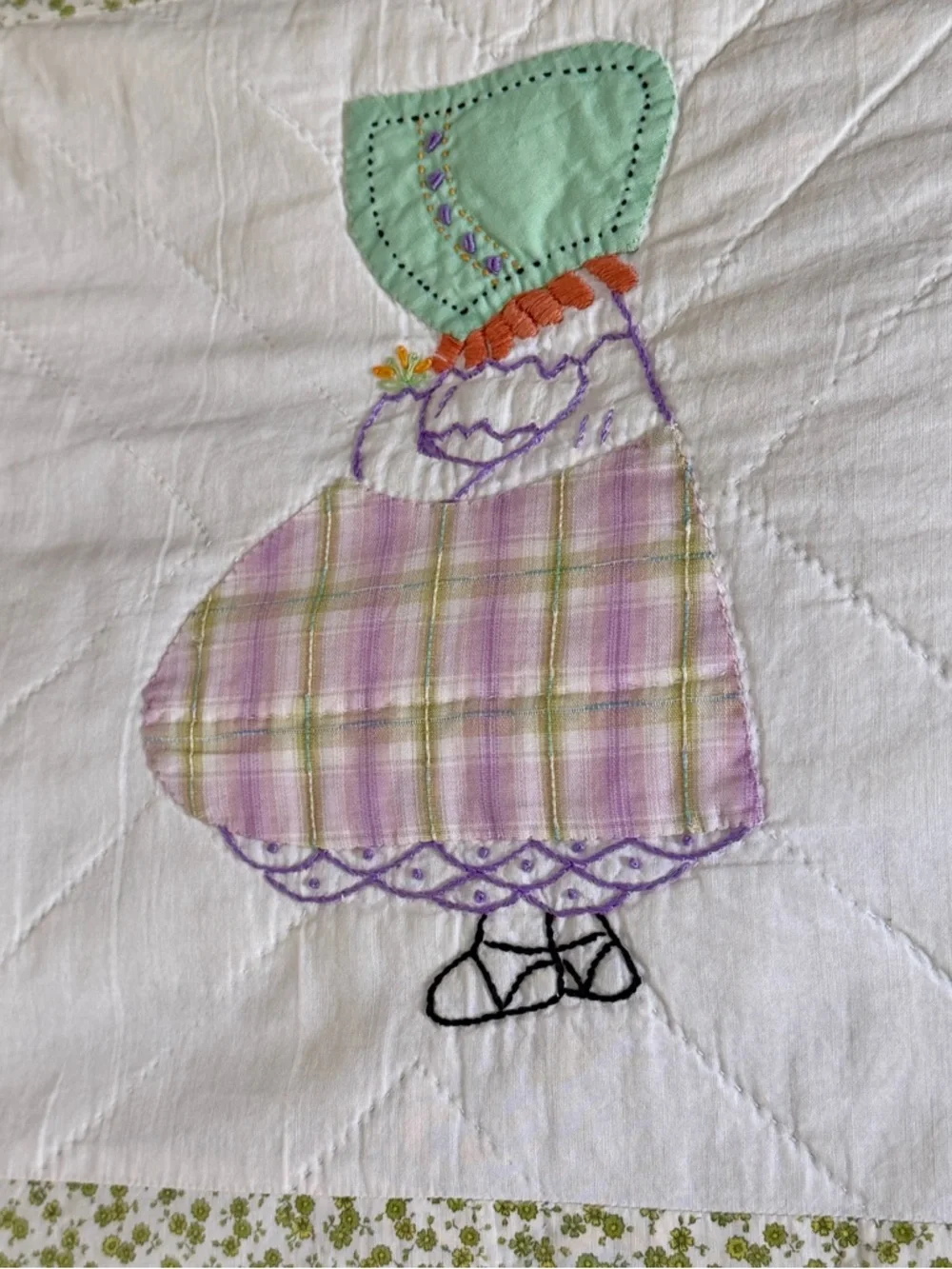 Sun‎ Bonnet Sue Vintage Patchwork & Applique Quilt Hand Made 1939 - 1970 84x74”
